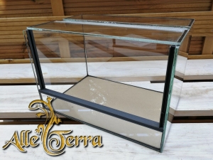Terrarium szklane 30x20x20 cm.