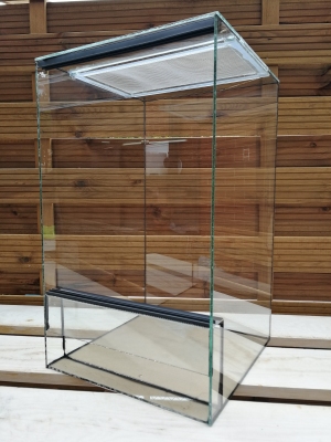 Terrarium szklane 40x40x80 cm.